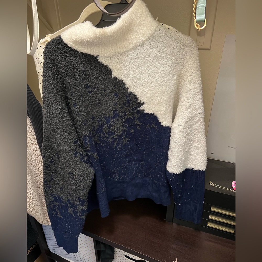 Lululemon Ombre Knit Textured Turtleneck